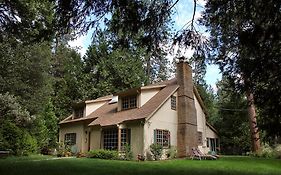 Highland House Bed & Breakfast